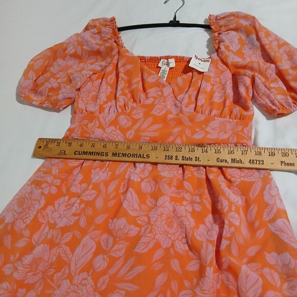 NWT Jessica Simpson Large Half Flutter-sleeve square smocked back v front dress - Picture 11 of 12